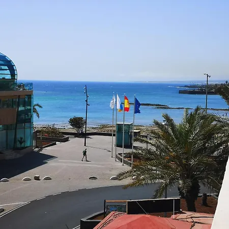 Apartment Arrecife Beach Front *